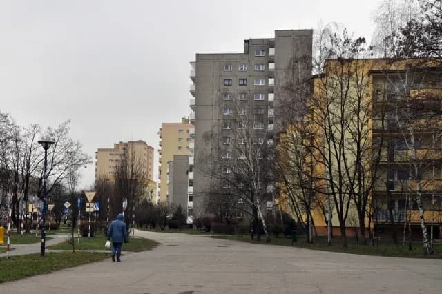 Czy warto wykupić grunt pod swoim mieszkaniem w bloku? Poznaj ryzyka i korzyści